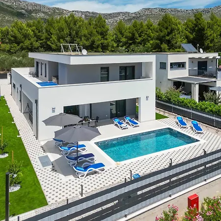 Villa Mi