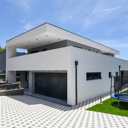 Mi Villa *